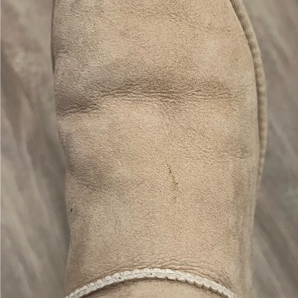 UGG tall Bailey 3 button boots - Picture 5 of 6